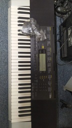 Organeta Casio 61 teclas touch, CTK 4400, 600 sonidos